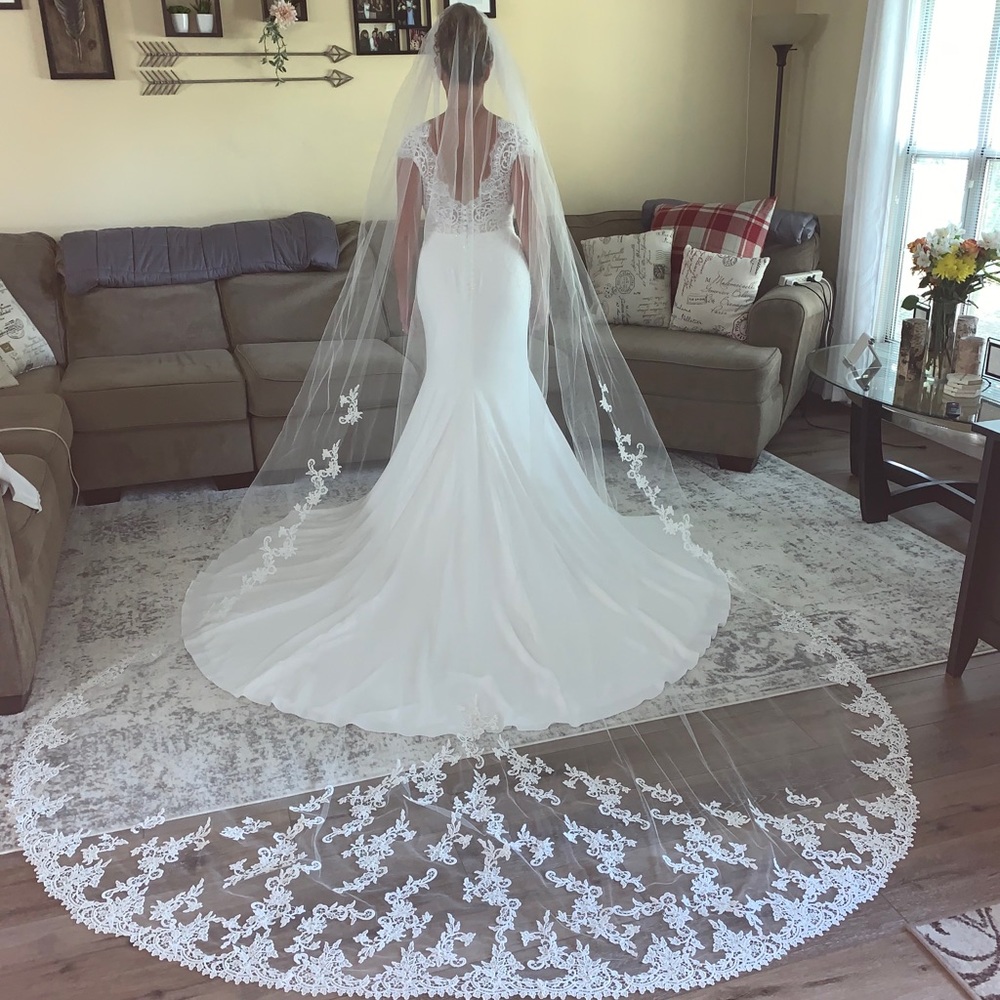 Marionat cathedral veil